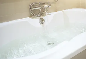 お風呂の詰まり・水漏れ対応します！